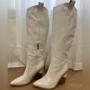 Elegant White Croc-Embossed Heeled Boots